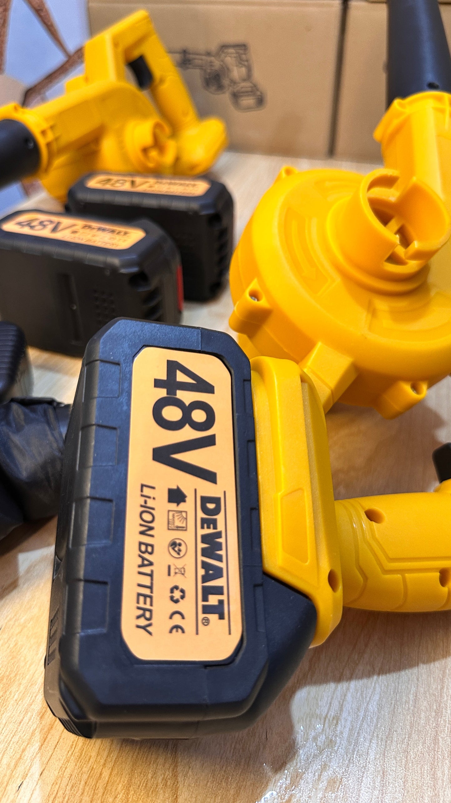 Rechargeable Blower and Vacuum