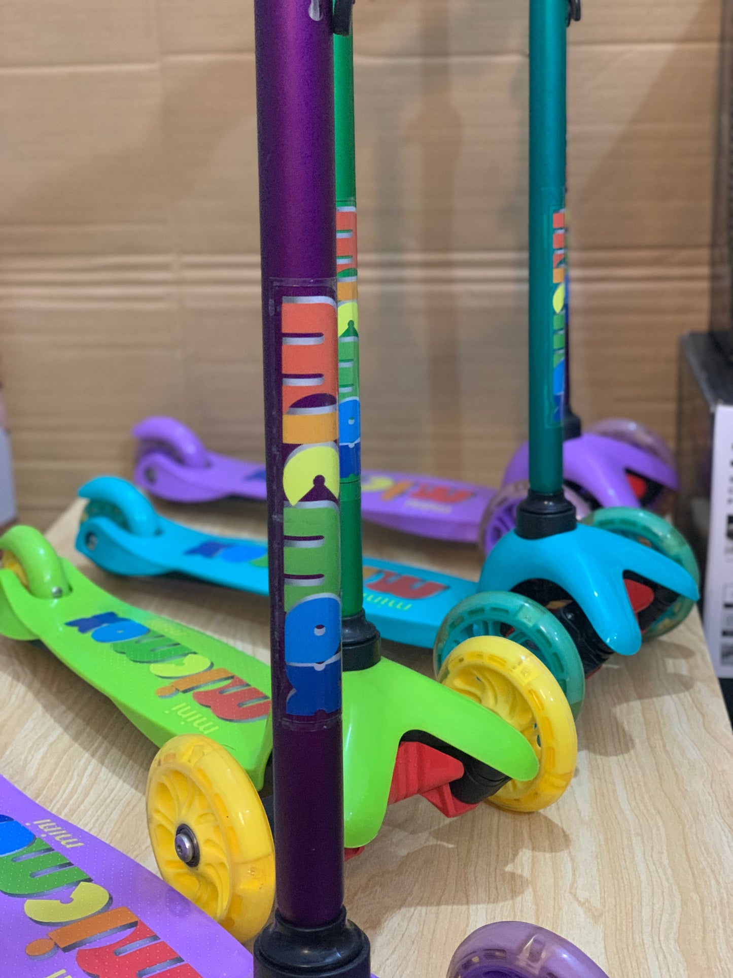 Lights Wali Scotty For Kids