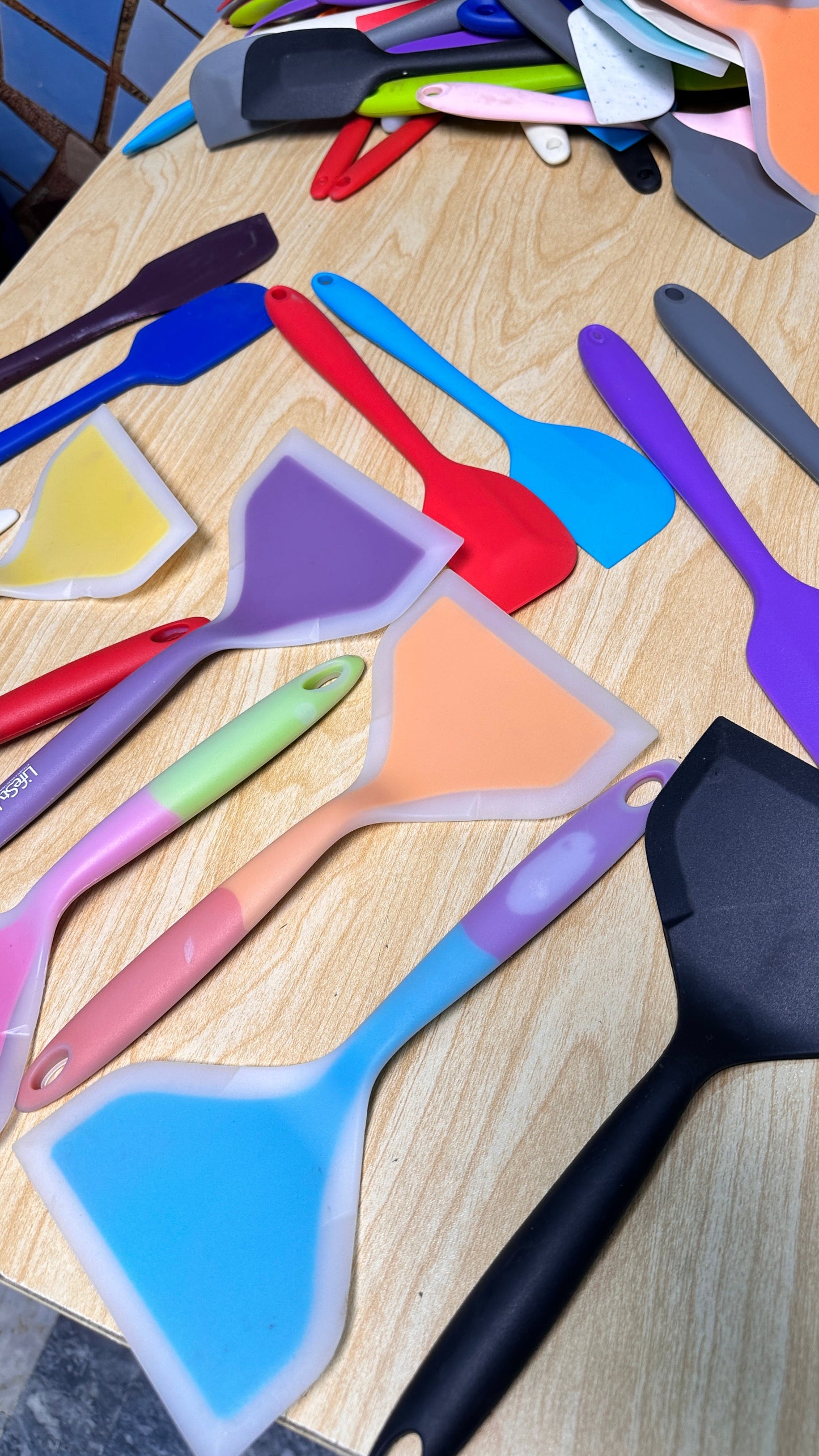 4 Pcs Silicon Spatulas and Palta